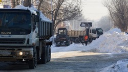 На расчистку улиц Южно-Сахалинска днем 3 марта выйдут 82 единицы спецтехники 