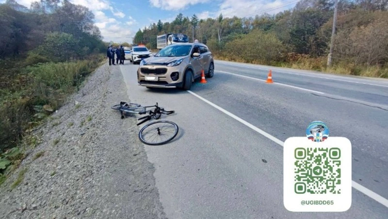 Kia и велосипед столкнулись в Южно-Сахалинске