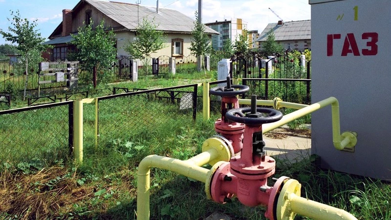 Жителям частного сектора в Смирных посоветовали не ждать отопления, а подключиться к газу