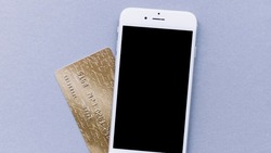На Сахалине житель Бурятии присвоил себе найденный смартфон и 7 тысяч рублей с банковской карты