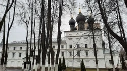 Церковный праздник 26 ноября 2025: традиции, строгие запреты и народные приметы дня