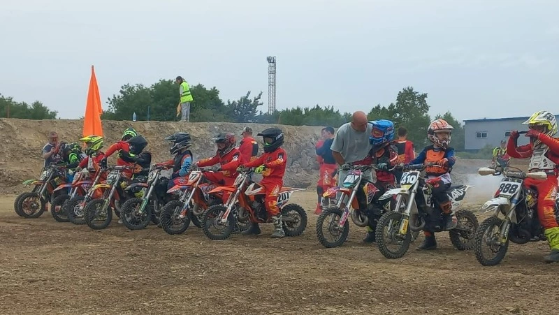 В Южно-Сахалинске провели первый этап чемпионата и первенства области по суперкроссу