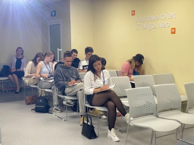 Школьники и студенты Южно-Сахалинска открыли азбуку бизнеса