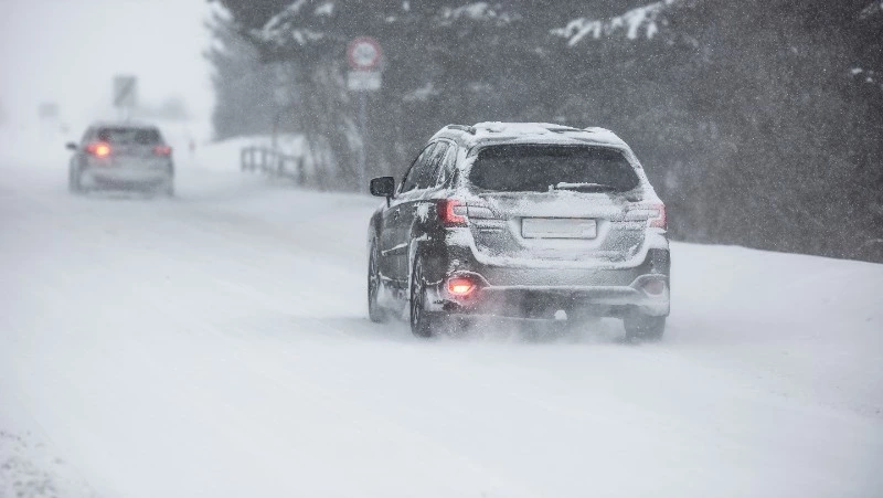 Цены на такси в метель на Сахалине: более 1000 рублей за поездку и отмена заказов