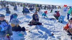 «Наживку съедает и сматывается»: рыбаки об улове на фестивале «Сахалинский лед-2023»