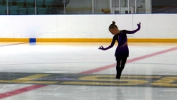 Чемпионат ДФО по фигурному катанию «Золотая осень» начался на Сахалине