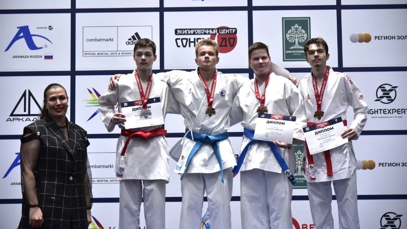 Сахалинцы отличились на состязаниях по каратэ в Санкт-Петербурге