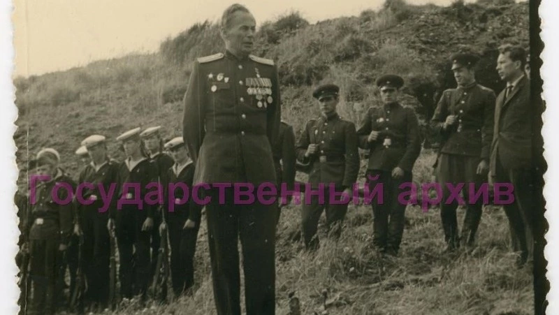 Школу села Огоньки Анивского района назовут в честь Героя Советского Союза Петра Шутова