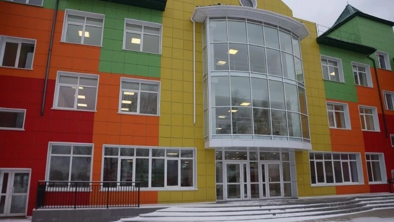 Детский центр в Ногликах переедет в новое здание из тесного помещения