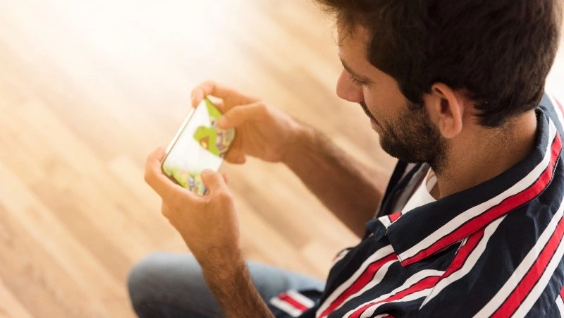 Геймер из Тараная покупал предметы в игре с карты знакомой