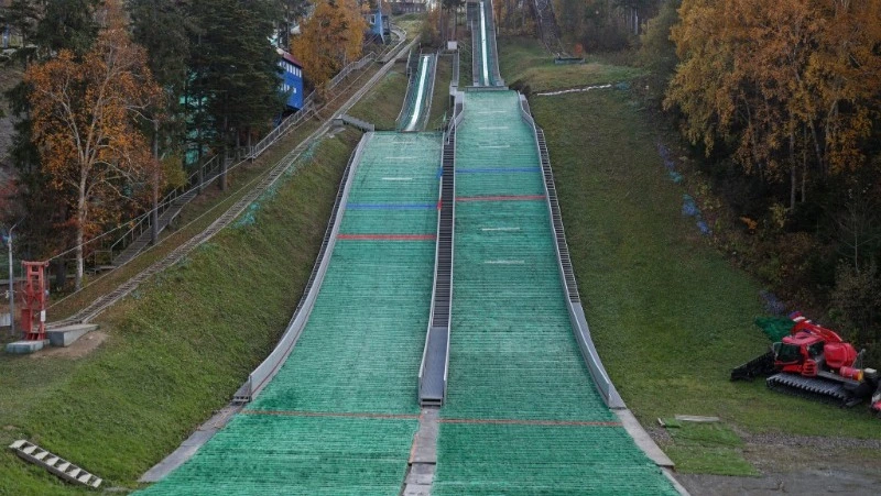 Реконструкцию трамплина К-10 в Южно-Сахалинске завершат в ноябре 2023 года