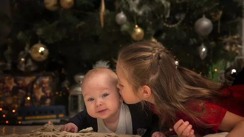 Сахалинские семьи с детьми получат «новогоднюю» выплату от президента до конца месяца