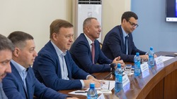 Мэр Южно-Сахалинска встретился с российскими главами ассоциации ЗАТО 27 сентября