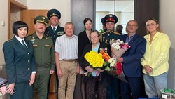 Жительница Южно-Сахалинска Евгения Сахарук отметила 90-летний юбилей