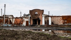 Предприниматель купил в Корсакове пустую казарму ради земли под ней, но Минобороны выиграло суд