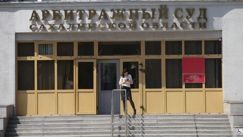 На Сахалине фирма дочери безуспешно пытается получить миллионный долг от ИП матери