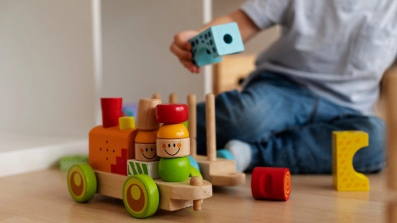 Жительницам Сахалина помогут с пропиской и лечением сына по поручению главы региона