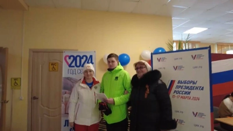 Жители Анивы присоединились к голосованию на выборах президента РФ