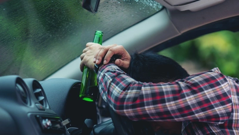 Сахалинец получил год колонии и лишился авто за чрезмерную любовь к пьяной езде