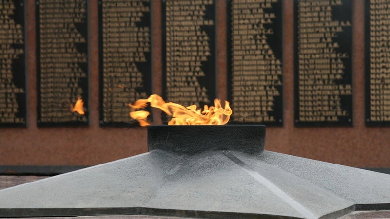 Вечный огонь погас в Южно-Сахалинске