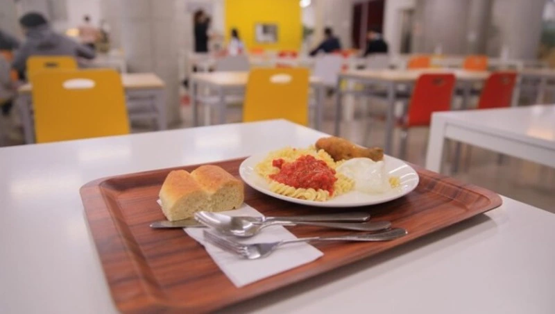 Более 38 тысяч школьников Сахалинской области обеспечили горячим питанием в 2024 году