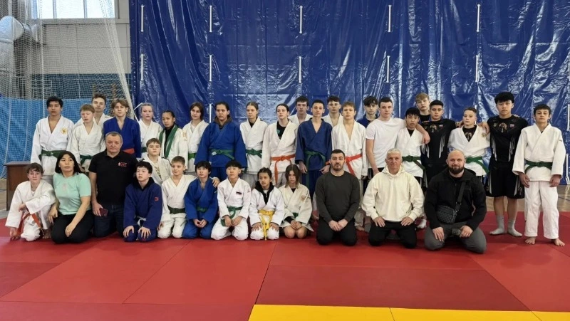 Сахалинские дзюдоисты завоевали девять медалей на первенстве ДФО 