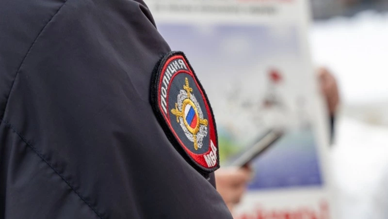 Тело пожилого мужчины обнаружили на одной из улиц села Анивского района