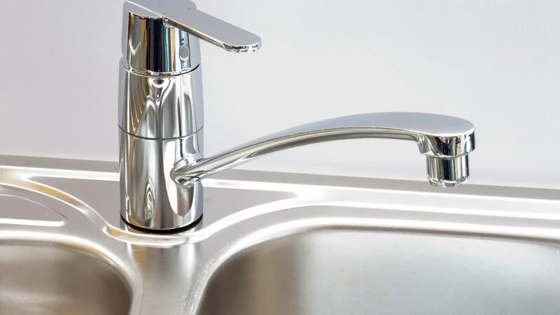 Несколько домов Южно-Сахалинска встретят утро без воды и света