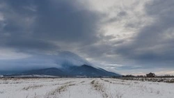 Утренний снег и облачность в течение дня спрогнозировали синоптики в Южно-Сахалинске 18 декабря