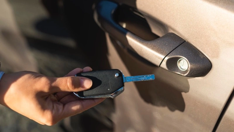 Путин подписал закон о повышении действующих пошлин для автомобилистов