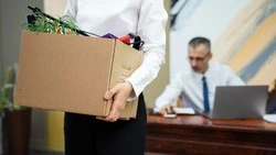 Жителям Сахалина раскрыли все секреты увольнения по собственному желанию