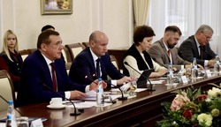 Валерий Лимаренко обсудил с вице-премьером Беларуси поставку тяжелой техники и эко-автобусов