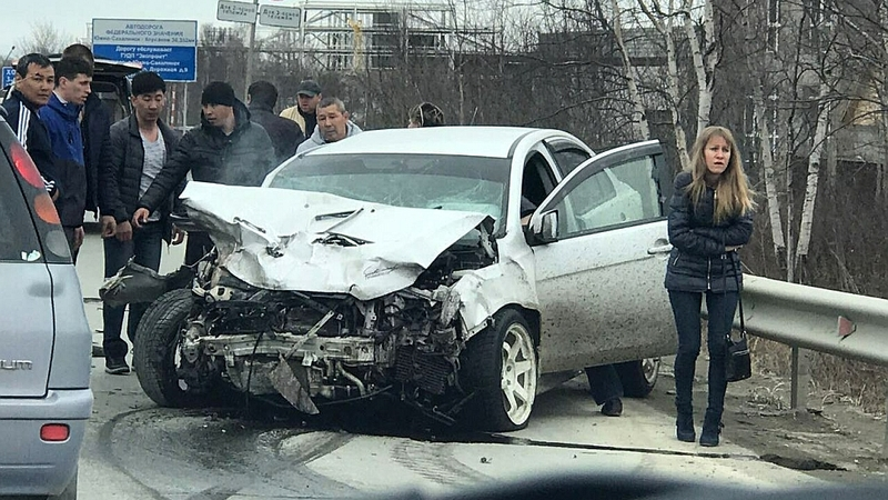 В тройном ДТП на Сахалине погиб водитель