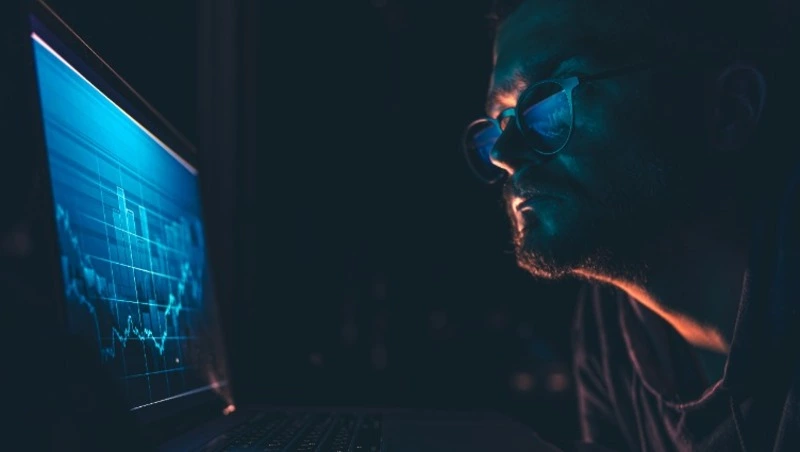 Желание купить криптовалюту привело сахалинца к потере 30 тысяч рублей