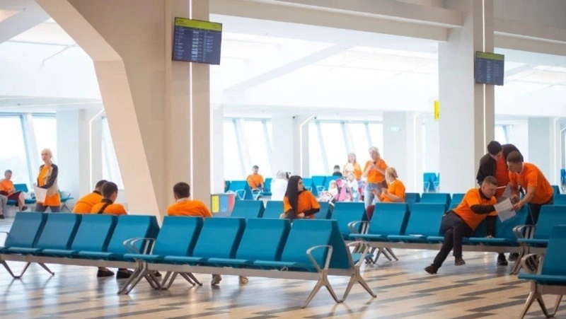 На Сахалине задержали 8 рейсов авиакомпании «Аврора» 