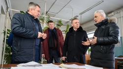 Мэр Южно-Сахалинска проверил работу водозабора в Луговом