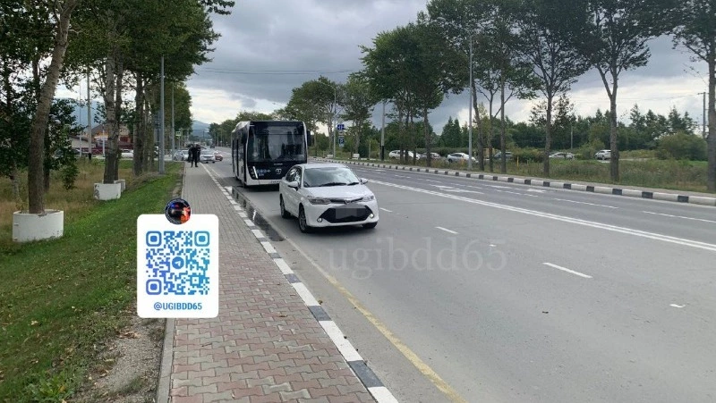 Пенсионерка пострадала в ДТП с автобусом близ аэропорта Южно-Сахалинска