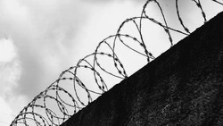 Не осознала ошибки: суд заменил условный срок на реальный жительнице Долинска