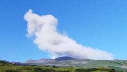 Вулкан Эбеко выбросил столб пепла высотой 3 километра