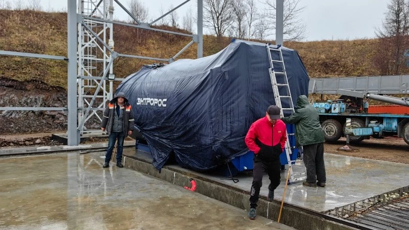 На новой газовой котельной в Корсакове устанавливают котлы   