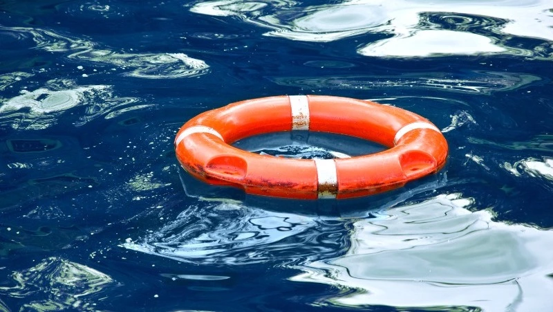 Матроса затянуло в море крабовой ловушкой на Сахалине: мужчина погиб