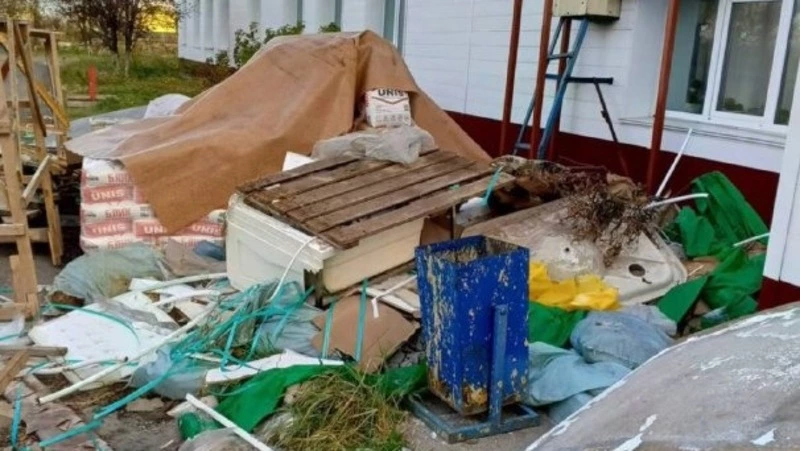 В Томаринском районе на полгода затянули сроки строительства больницы за 53 млн рублей 