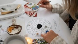 Финансовый гороскоп на ноябрь 2025 года для всех знаков зодиака