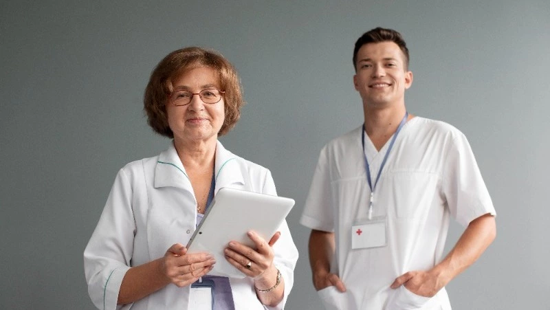 Более 100 медработников и 95 педагогов трудоустроены на Сахалине и Курилах по «земским» программам