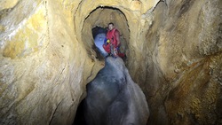Реликтовый ледник обнаружили в пещерах Сахалина
