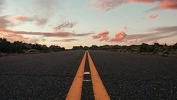 Иномарка вылетела в кювет после серьезной аварии на трассе Южно-Сахалинск — Корсаков