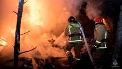 Два пожара потушили в ночь на 28 января в Южно-Сахалинске