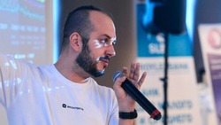 СМИ совершили скачок от печатного пресса к нейросетям — эксперт МедиаСаммит 2.0