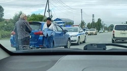 Автомобилист устроил тройное ДТП рядом с «Гигантом» на Холмском шоссе