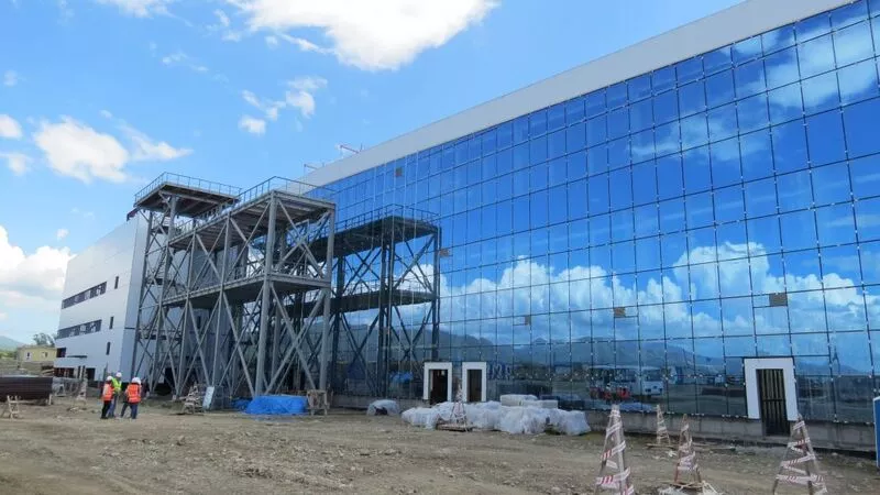 На Сахалине «перешагнули экватор» строительства нового аэровокзала